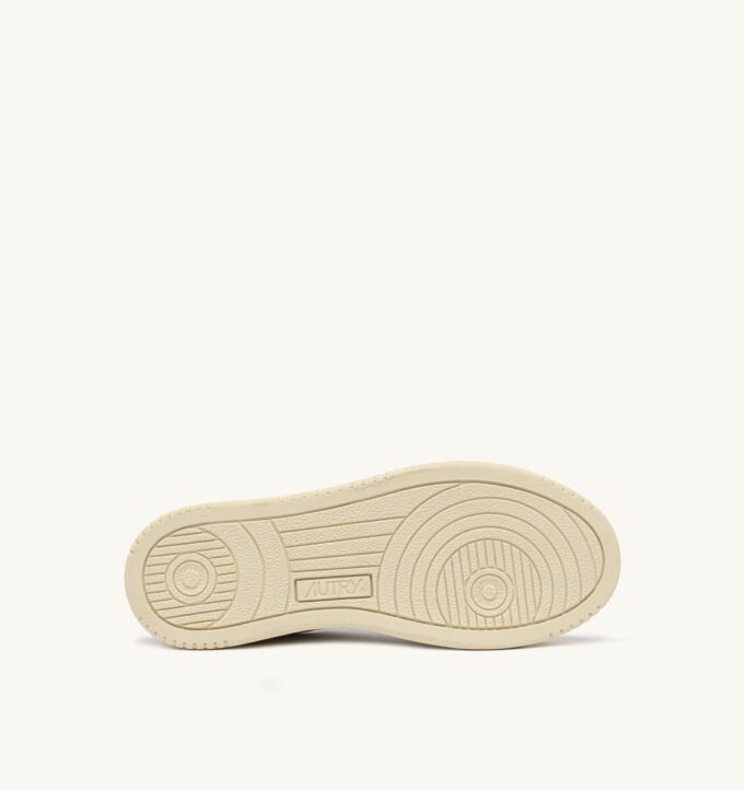 BASKETS MEDALIST LOW BICOLOR EN CUIR BLANC ET ARGENT METALLISE’