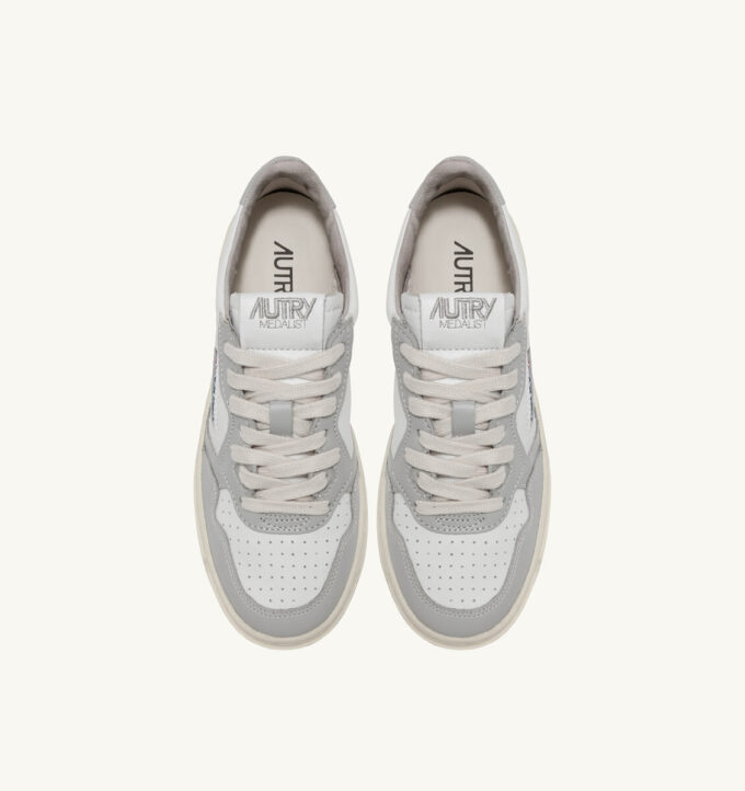 BASKETS MEDALIST LOW BICOLOR EN CUIR BLANC ET VAPOR