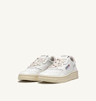 BASKETS MEDALIST LOW EN CUIR BLANC ET ROSE