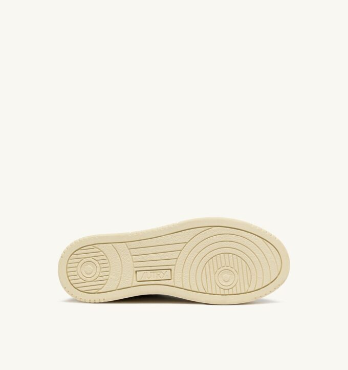 BASKETS MEDALIST LOW EN CUIR BLANC ET SANDSTORM