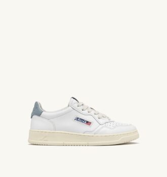 BASKETS MEDALIST LOW EN CUIR BLANC ET SILVER BLUE