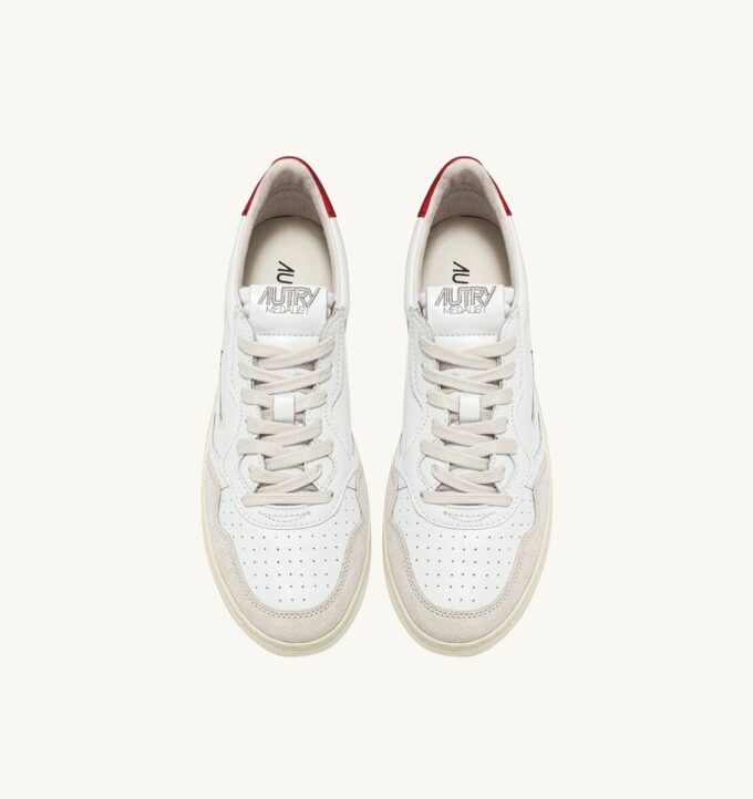 BASKETS MEDALIST LOW EN CUIR BLANCET ROUGE ET DAIM BEIGE