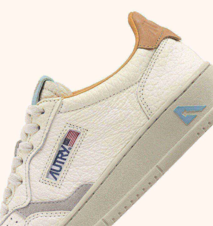 BASKETS MEDALIST LOW EN CUIR NUG ET LOFT