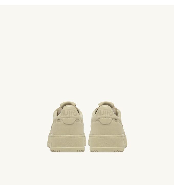 BASKETS MEDALIST LOW EN NAPPA HAY