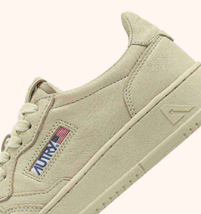 BASKETS MEDALIST LOW EN NAPPA HAY