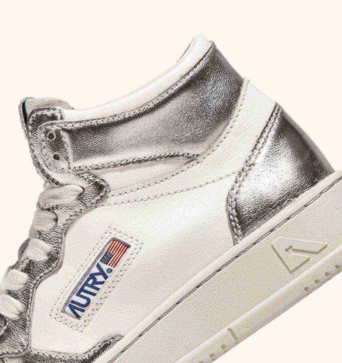 BASKETS MEDALIST MID BICOLOR EN CUIR BLANC ET ARGENT METALLISE’