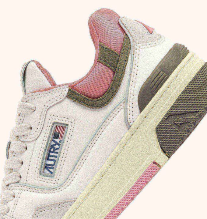 CLC LOW SNEAKERS IN WHITE AND GERANIUM LEATHER SUEDE CLC LOW SNEAKERS IN WHITE AND GERANIUM LEATHER SUEDE