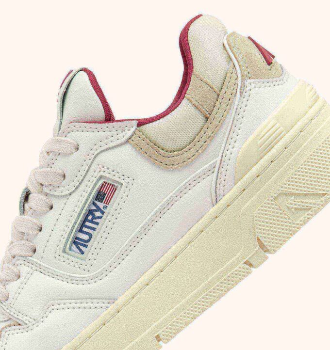 CLC LOW SNEAKERS IN WHITE LEATHER AND SAND SUEDE