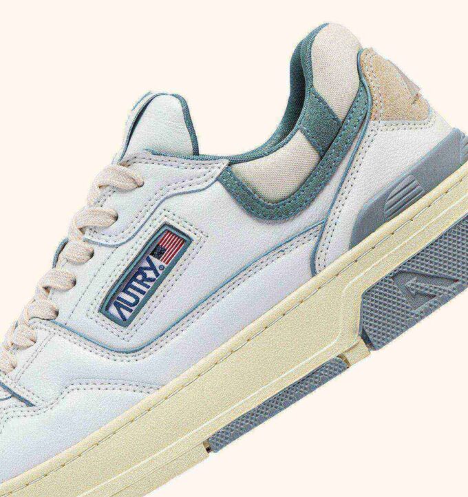 CLC LOW SNEAKERS IN WHITE LEATHER AND SILVER BLUE SUEDE