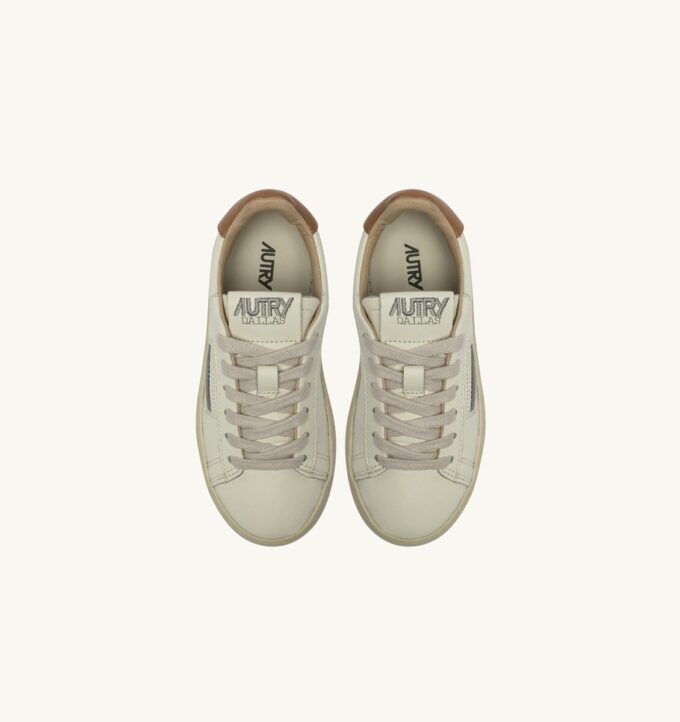 DALLAS KIDS KIDS LOW SNEAKERS IN LEATHER COLOR MARSHMALLOW AND BROWN SUGAR DALLAS KIDS KIDS LOW SNEAKERS IN LEATHER COLOR MARSHMALLOW AND BROWN SUGAR