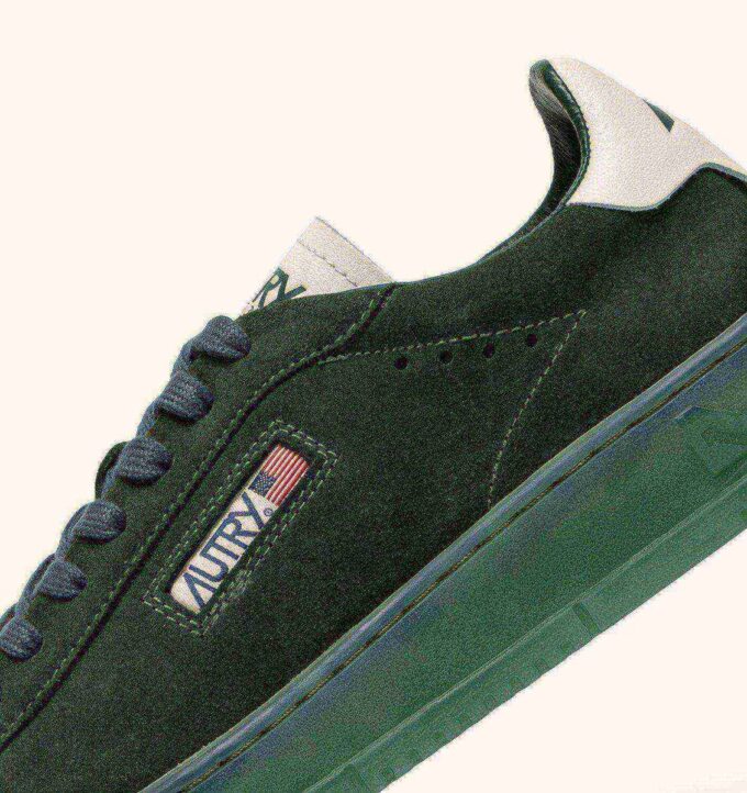 DALLAS LOW SNEAKERS IN MARSHMALLOW AND BOTTLE GREEN SUEDE