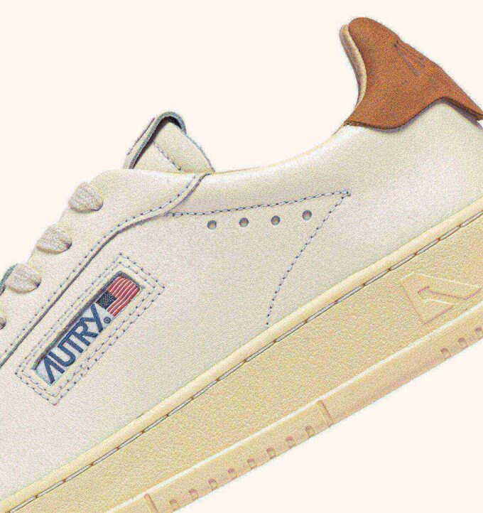 DALLAS LOW SNEAKERS IN MARSHMALLOW AND BROWN SUGAR LEATHER