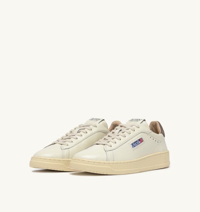 DALLAS LOW SNEAKERS IN MARSHMALLOW AND MOREL LEATHER