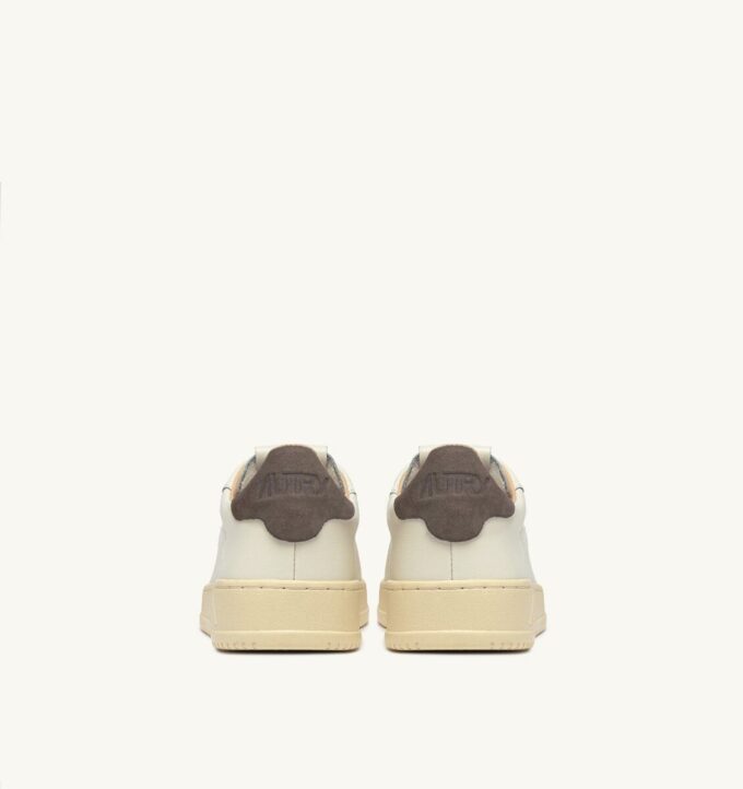 DALLAS LOW SNEAKERS IN MARSHMALLOW AND MOREL LEATHER