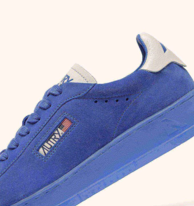 DALLAS LOW SNEAKERS IN MARSHMALLOW AND PALACE BLUE SUEDE