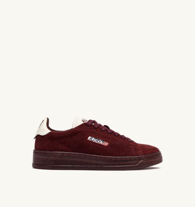 DALLAS LOW SNEAKERS IN SUEDE COLOR MARSHMALLOW AND CHIANTI DALLAS LOW SNEAKERS IN SUEDE COLOR MARSHMALLOW AND CHIANTI