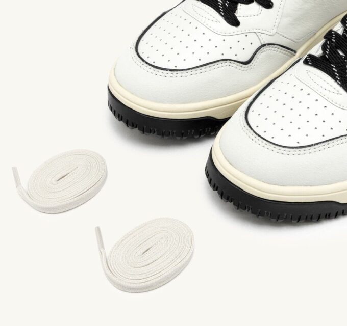 GOLF LOW SNEAKERS IN WHITE AND BLACK LEATHER