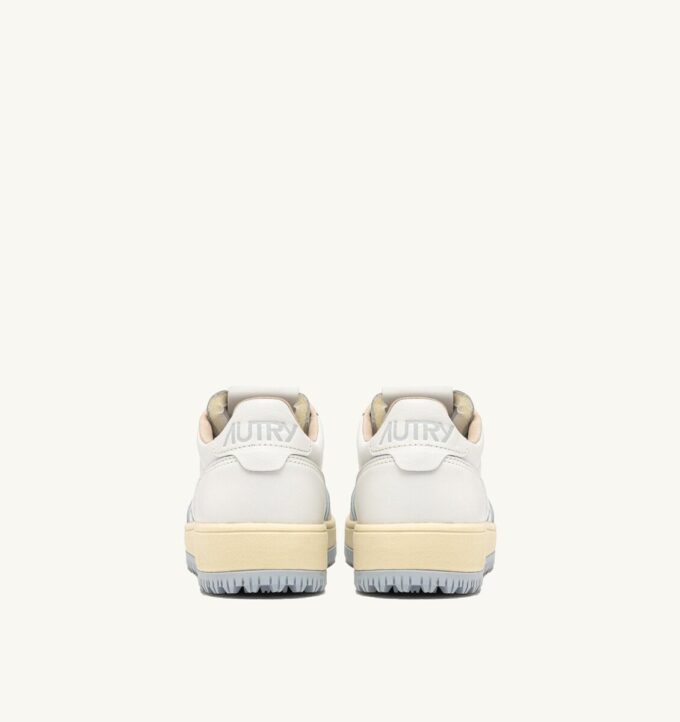 GOLF LOW SNEAKERS IN WHITE AND PEARL BLUE LEATHER