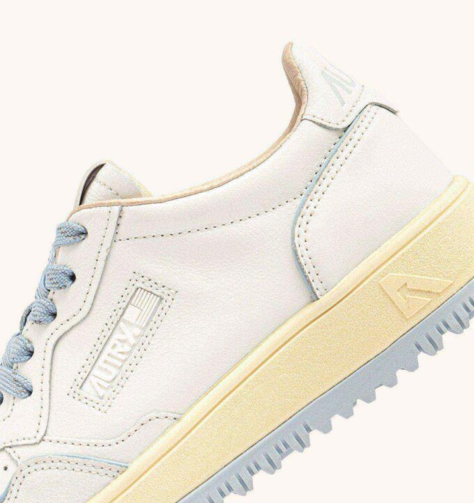 GOLF LOW SNEAKERS IN LEATHER COLOR WHITE AND PEARL BLUE