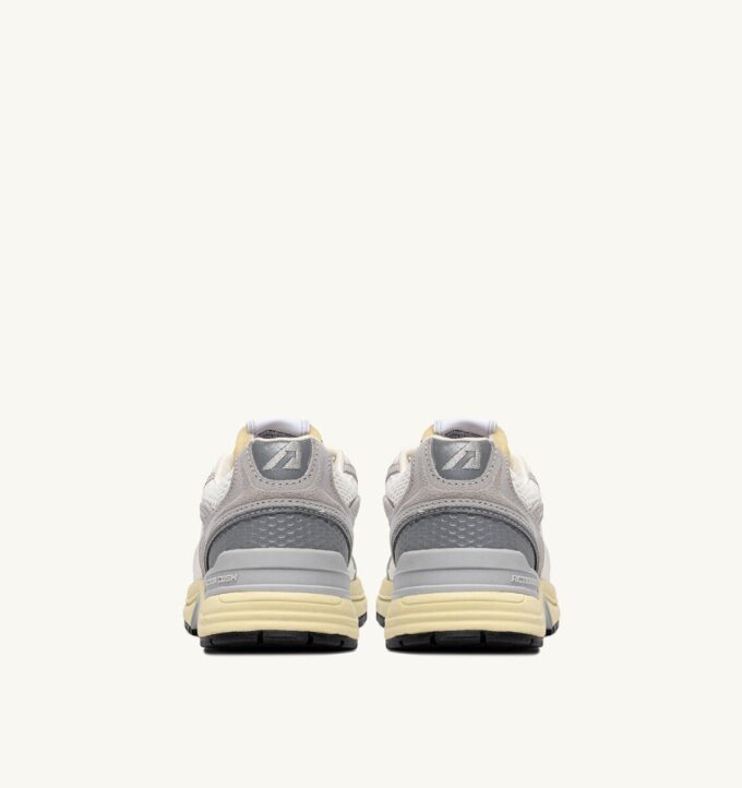 HYPERWAY SNEAKERS IN WHITE AND GRAY SUEDE AND MESH