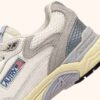 HYPERWAY SNEAKERS IN WHITE AND GRAY SUEDE AND MESH