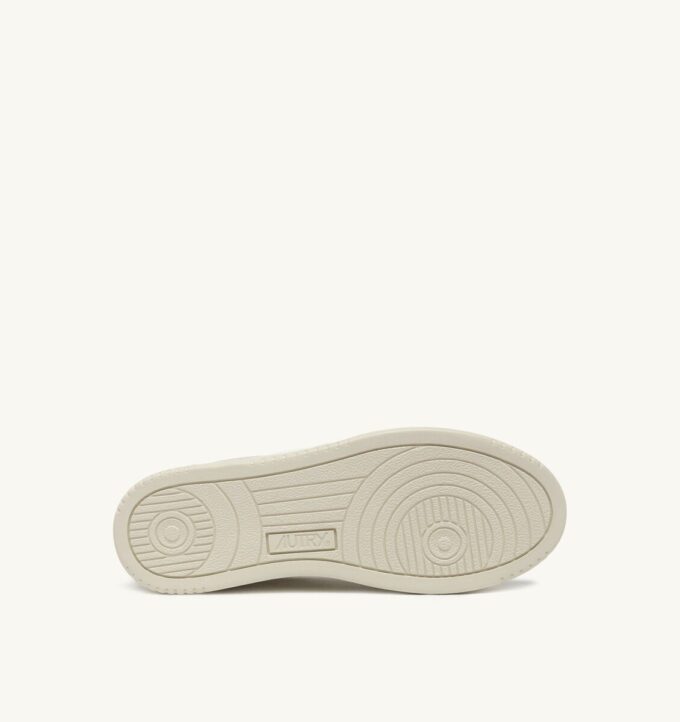 MED-WAY SNEAKERS IN LEATHER COLOR MARSHMALLOW AND WHITE