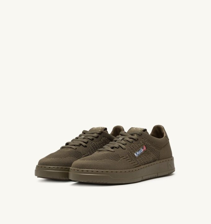 MEDALIST EASEKNIT LOW SNEAKERS IN COVERT GREEN KNIT