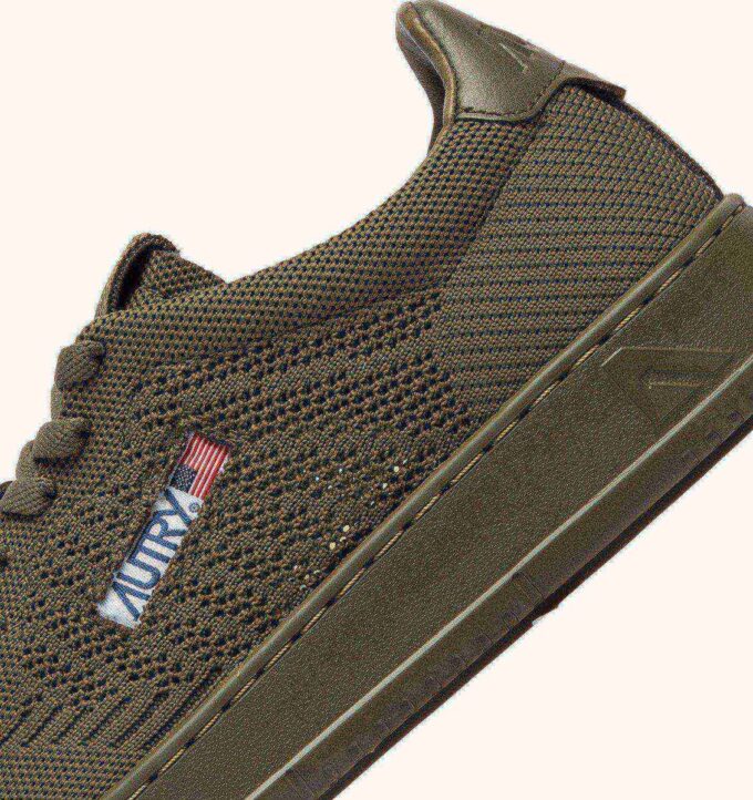 MEDALIST EASEKNIT LOW SNEAKERS IN COVERT GREEN KNIT