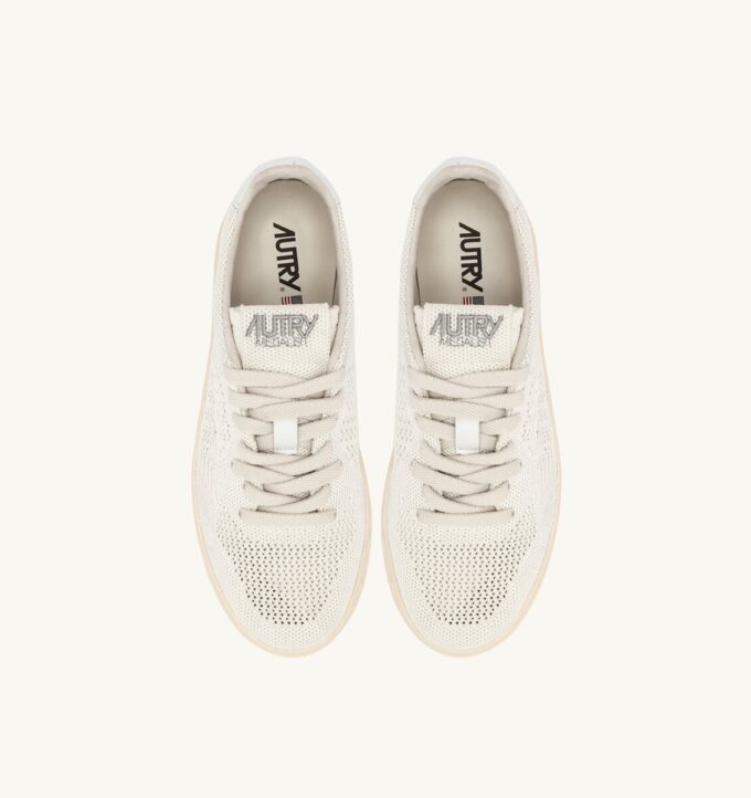 MEDALIST EASEKNIT LOW SNEAKERS IN IVORY WHITE FABRIC