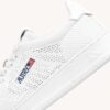 MEDALIST EASEKNIT LOW SNEAKERS IN WHITE KNIT