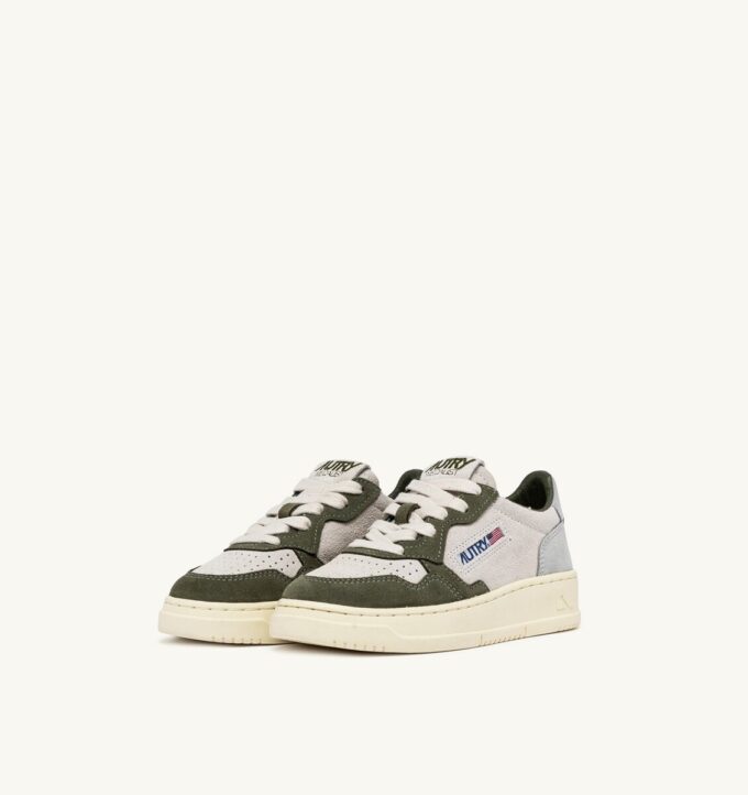 MEDALIST KIDS LOW SNEAKERS IN SCHIO GREEN AND LOFT GRAY IN SUEDE