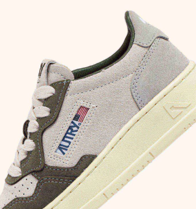 MEDALIST KIDS LOW SNEAKERS IN SCHIO GREEN AND LOFT GRAY IN SUEDE