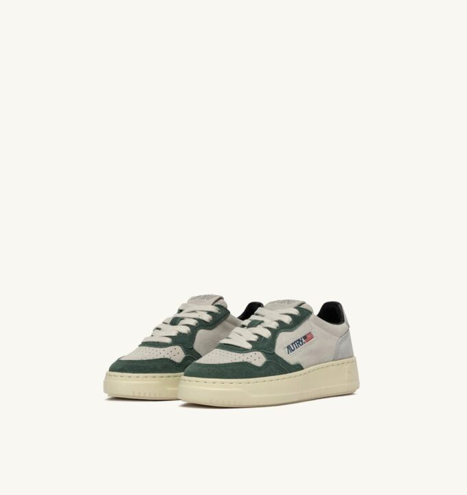 MEDALIST KIDS LOW SNEAKERS IN SUEDE COLOR LOFT WHITE AND GREEN