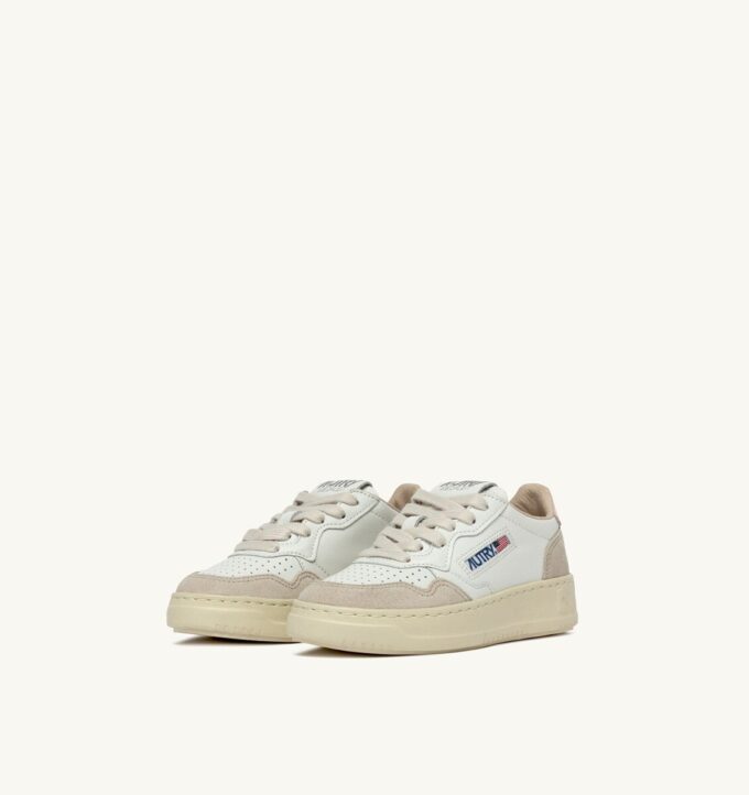 MEDALIST KIDS LOW SNEAKERS IN WHITE AND CREOLE PINK SUEDE