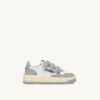 MEDALIST KIDSTRIPES LOW BICOLOR SNEAKERS IN WHITE AND LIGHT GRAY LEATHER