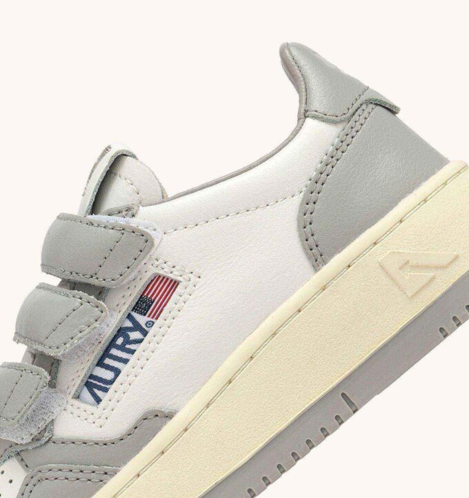 MEDALIST KIDSTRIPES LOW BICOLOR SNEAKERS IN WHITE AND LIGHT GRAY LEATHER