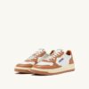 MEDALIST LOW BICOLOR SNEAKERS IN WHITE AND SAND STORM LEATHER