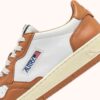 MEDALIST LOW BICOLOR SNEAKERS IN WHITE AND SAND STORM LEATHER