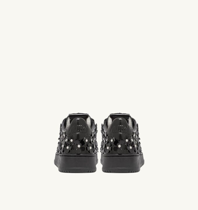 MEDALIST LOW ‘BLOOMING’ SNEAKERS IN PATENT LEATHER COLOR BLACK