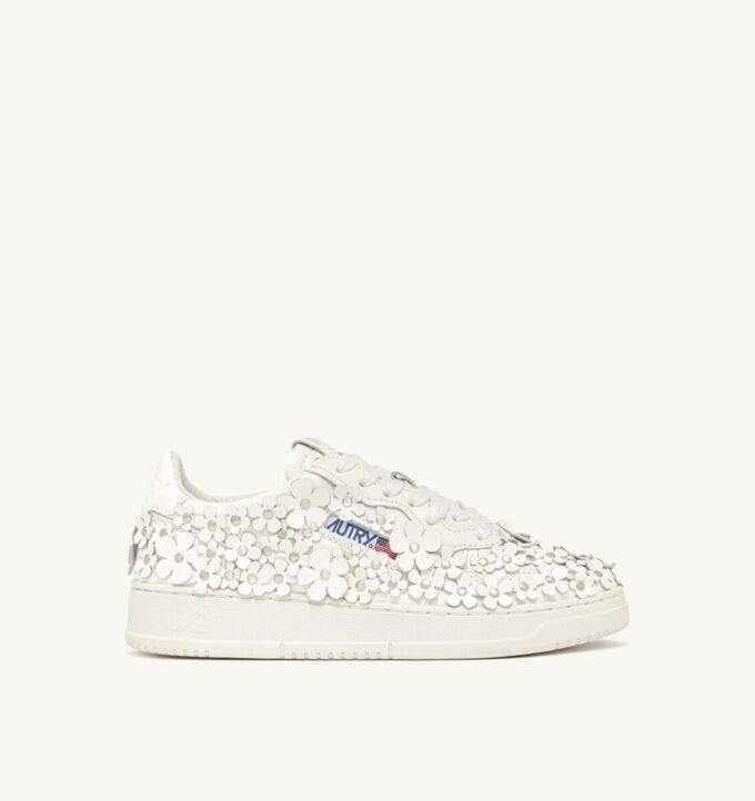MEDALIST LOW ‘BLOOMING’ SNEAKERS IN PATENT LEATHER COLOR WHITE
