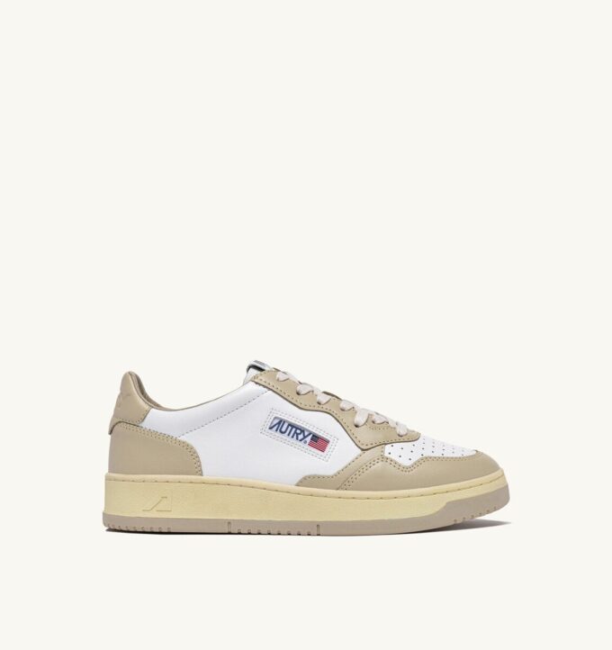 MEDALIST LOW SNEAKERS BICOLOR IN WHITE AND TIDAL FOAM LEATHER