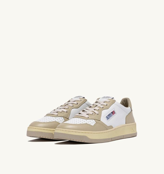 MEDALIST LOW SNEAKERS BICOLOR IN WHITE AND TIDAL FOAM LEATHER