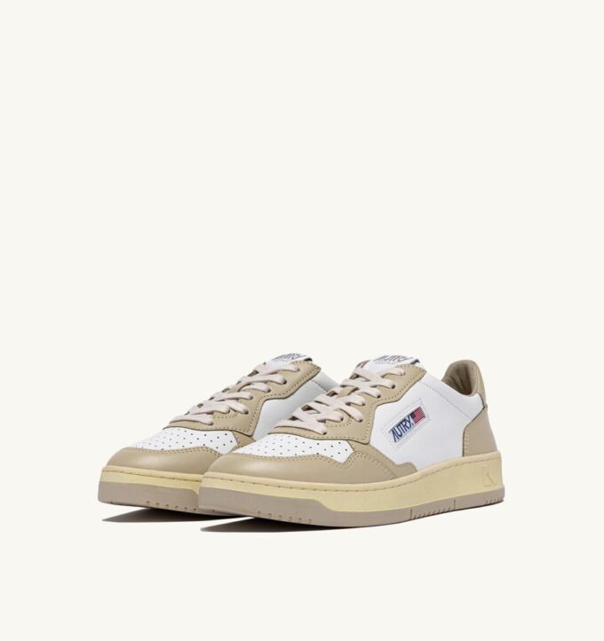 MEDALIST LOW SNEAKERS BICOLOR IN WHITE AND TIDAL FOAM LEATHER