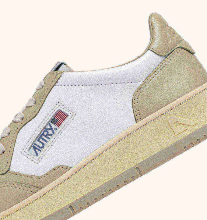 MEDALIST LOW SNEAKERS BICOLOR IN WHITE AND TIDAL FOAM LEATHER