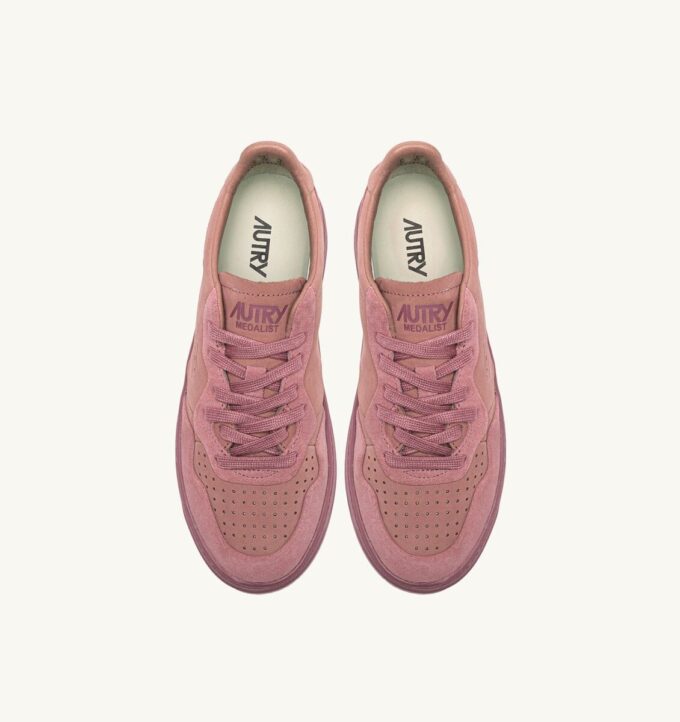 MEDALIST LOW SNEAKERS IN ASH ROSE NUBUCK LEATHER AND SUEDE