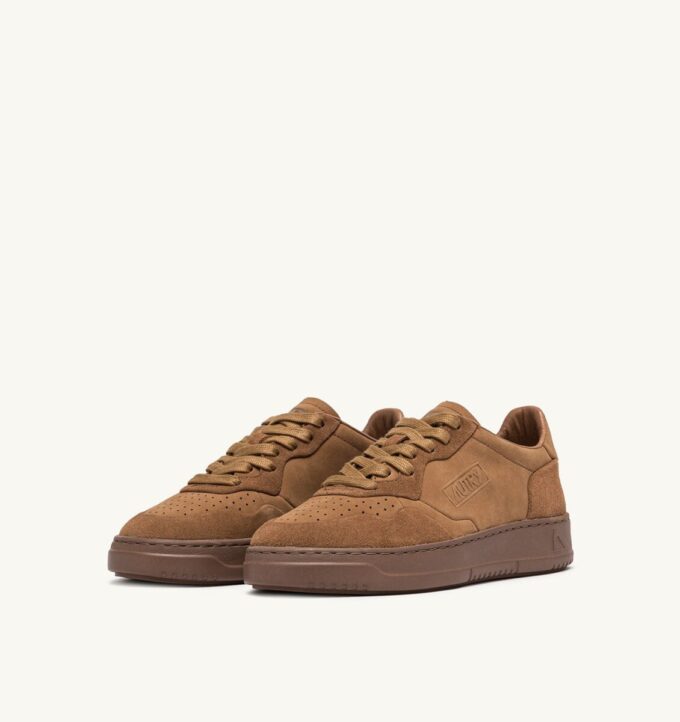 MEDALIST LOW SNEAKERS IN BROWN SUGAR NUBUCK LEATHER AND SUEDE