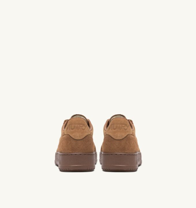 MEDALIST LOW SNEAKERS IN BROWN SUGAR NUBUCK LEATHER AND SUEDE