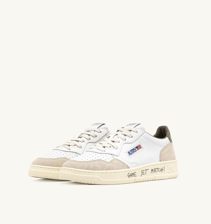 MEDALIST LOW SNEAKERS IN LEATHER AND SUEDE COLOR WHITE AND COVERT GREEN WITH LETTERING MEDALIST LOW SNEAKERS IN LEATHER AND SUEDE COLOR WHITE AND COVERT GREEN WITH LETTERING