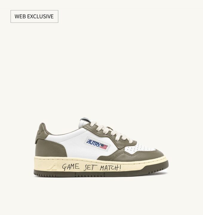 MEDALIST LOW SNEAKERS IN LEATHER COLOR WHITE AND COVERT GREEN WITH LETTERING