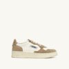 MEDALIST LOW SNEAKERS IN LEATHER MARSHMALLOW AND SAND GLITTER